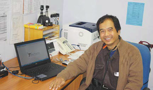 Dr Maung